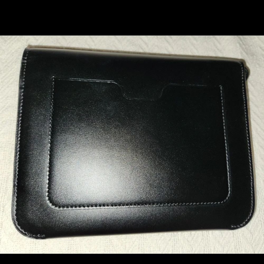 Burberry cross body bag - Picture 2 of 10